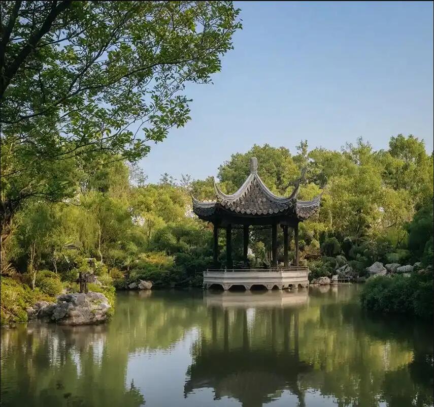 鹤壁山城访卉餐饮有限公司